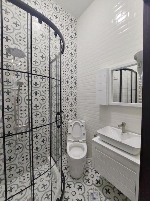 Soma Apartment Kutaisi Exterior foto